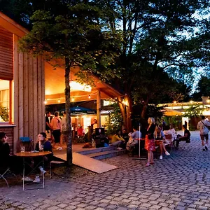 The Tent - Youth Only - Buchung Leider Nur Bis 30 Jahre Moeglich! Vandrerhjem München